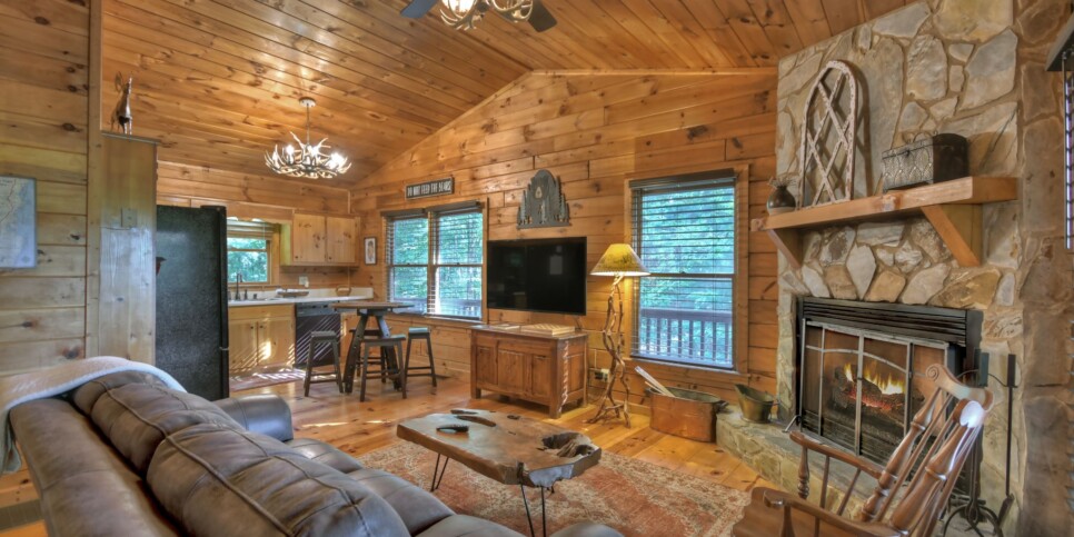 Blue Ridge - Bearfoot Ridge - Living Room