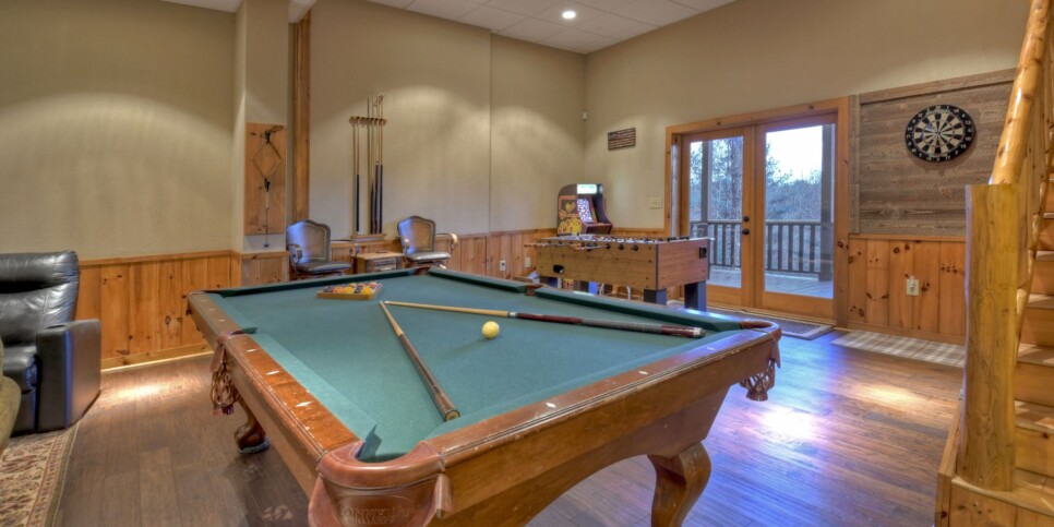 Blue Ridge - Bar 5 Cabin - Rec Room
