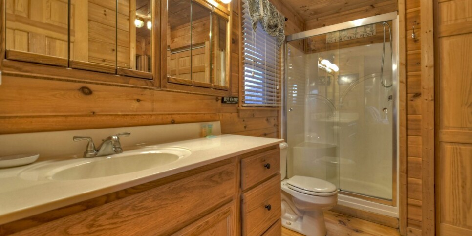 blue ridge overlook oasis bathroom