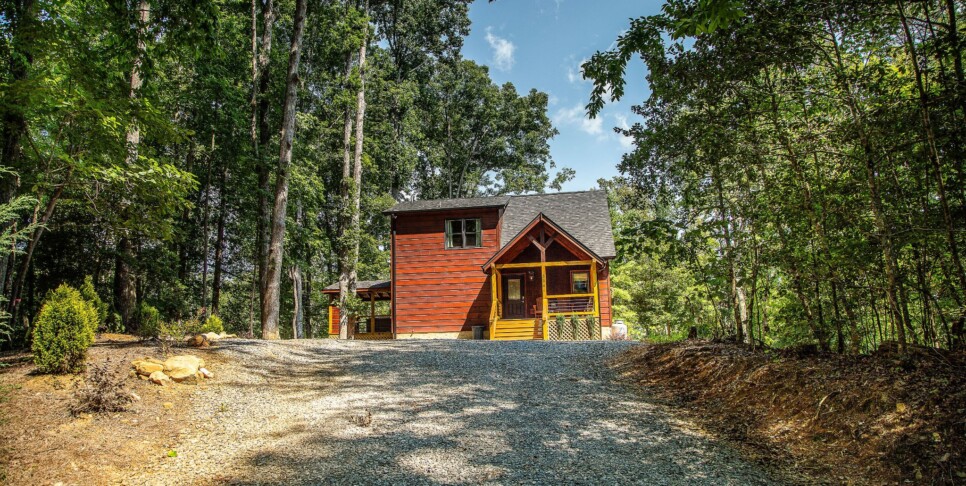 Blue Ridge - Adore the Smores - Exterior