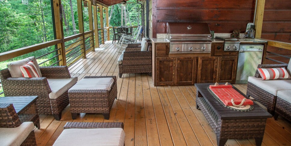 Blue Ridge - Adore the Smores - Exterior