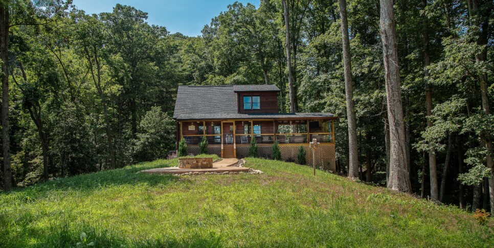 Blue Ridge - Adore the Smores - Exterior