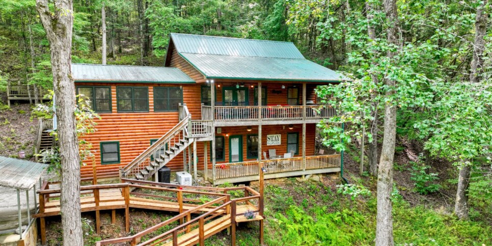 blue-ridge-cabin-rentals-the-waters-edge-exterior