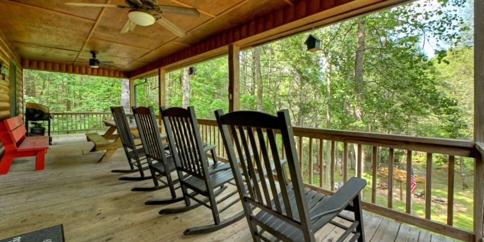 blue-ridge-cabin-rentals-the-waters-edge-exterior