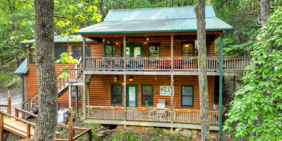 blue-ridge-cabin-rentals-the-waters-edge-exterior