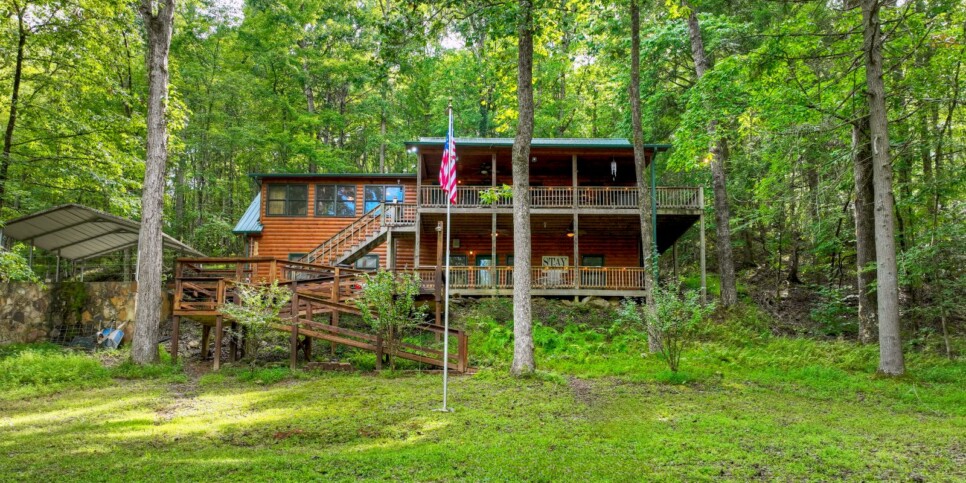 blue-ridge-cabin-rentals-the-waters-edge-exterior