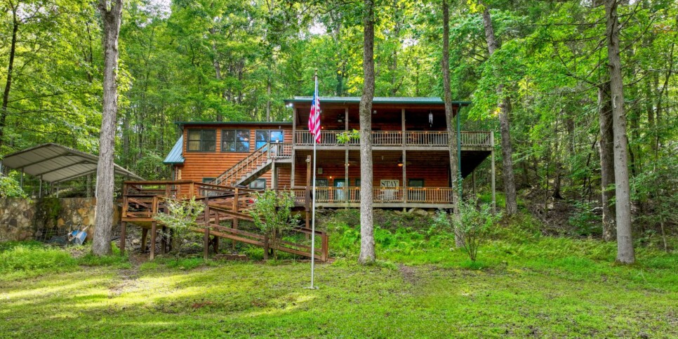 blue-ridge-cabin-rentals-the-waters-edge-exterior