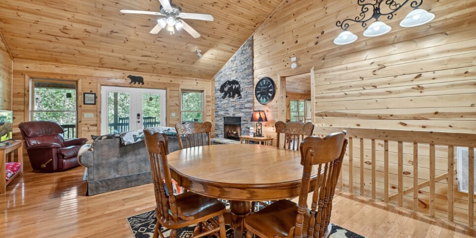blue-ridge-cabin-rentals-the-waters-edge-kitchen