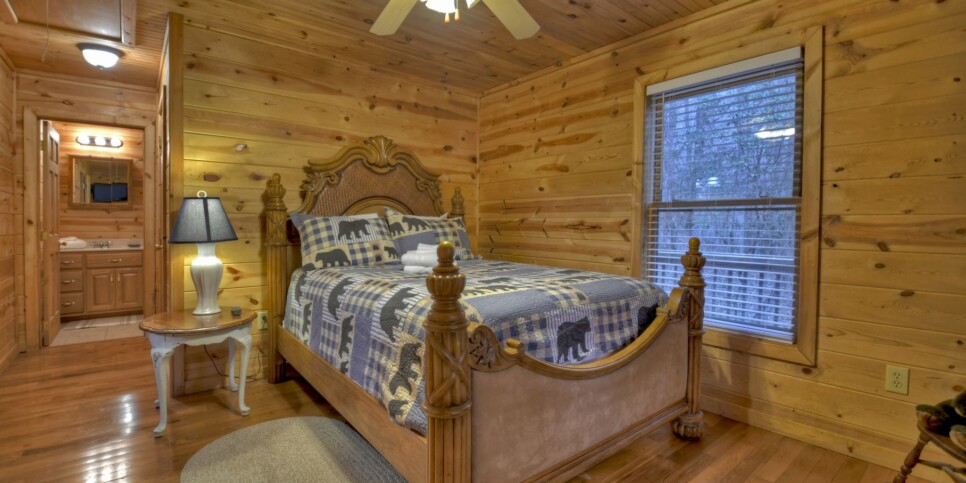 blue-ridge-the-waters-edge-bedroom-4