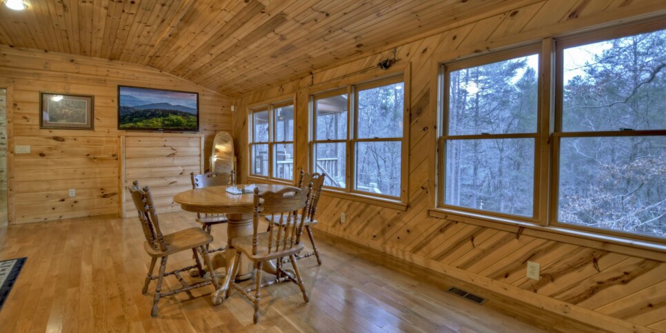 blue-ridge-the-waters-edge-bedroom-6