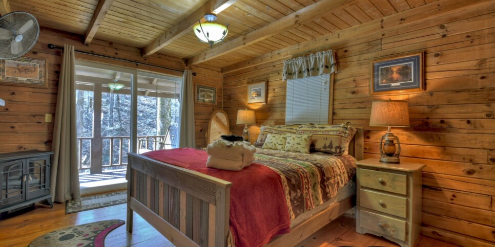Ellijay - Cabin Rental - Harleys River Retreat - Bedroom