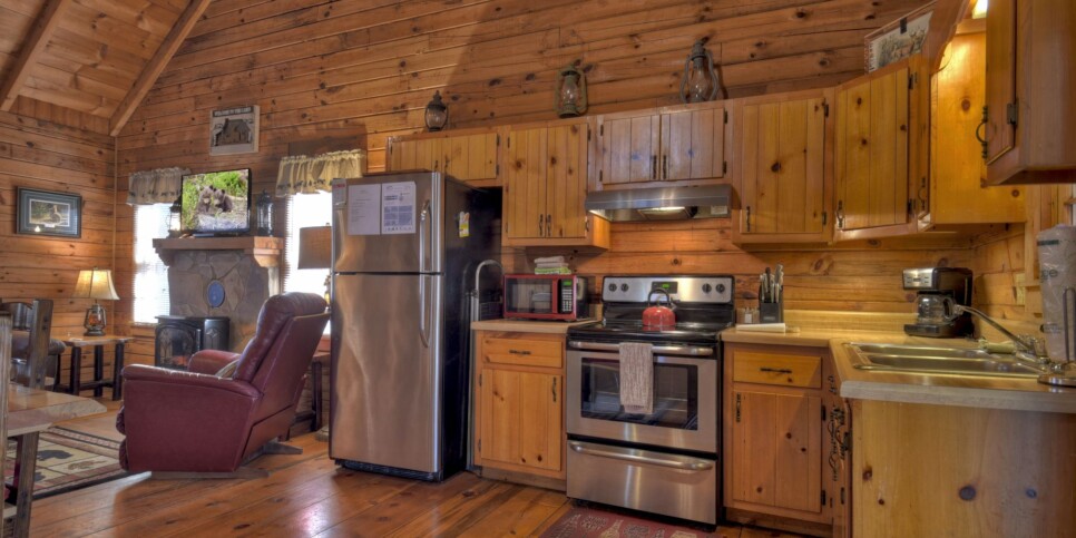 Ellijay - Cabin Rental - Harleys River Retreat - Kitchen