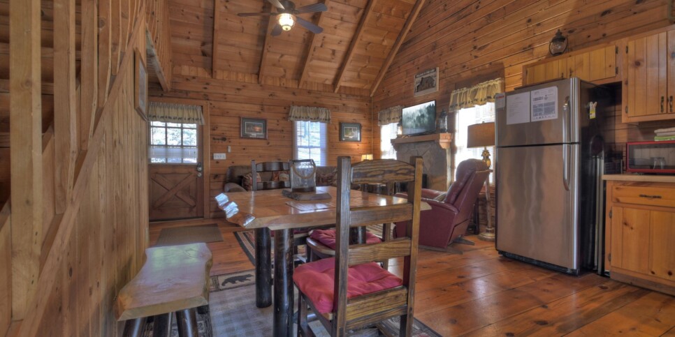 Ellijay - Cabin Rental - Harleys River Retreat - Kitchen