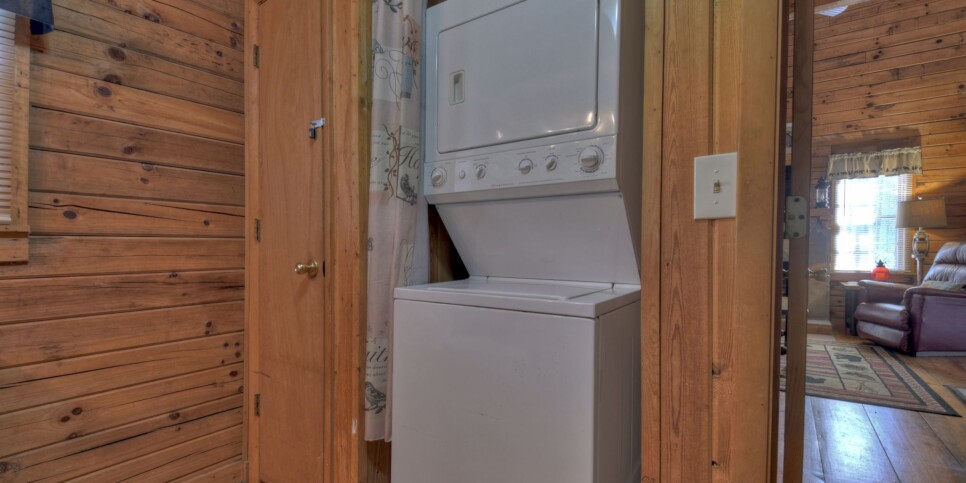 Ellijay - Cabin Rental - Harleys River Retreat - Kitchen