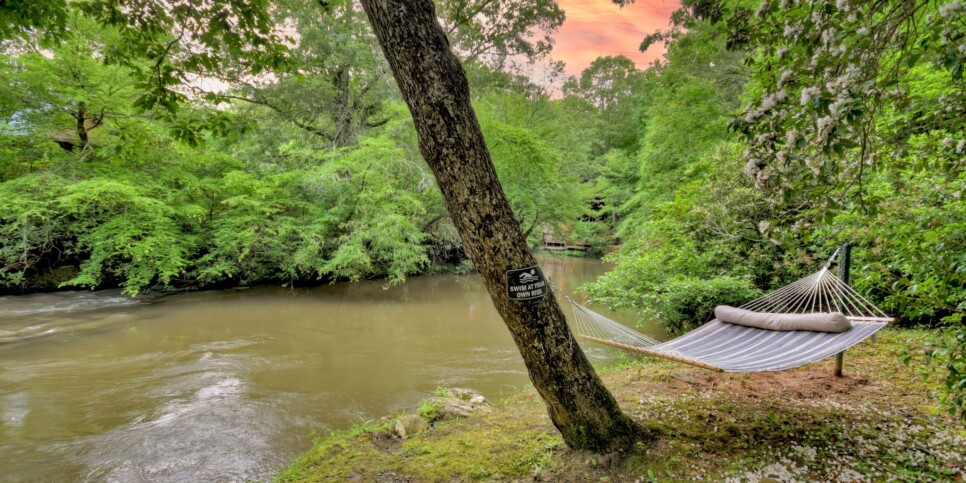 Blue Ridge - The Overlook on Fightingtown - Exterior
