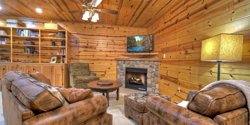 Blue Ridge - The Overlook on Fightingtown - Rec Room