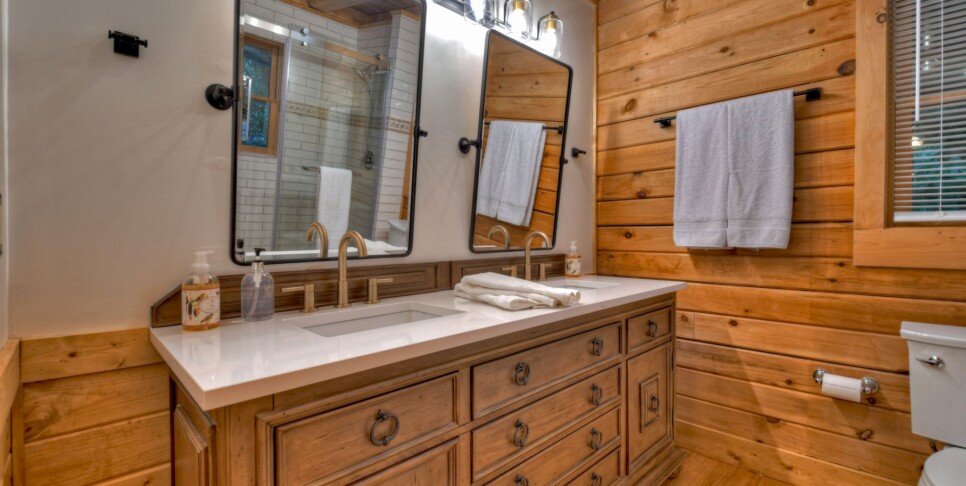 Blue Ridge Cabin - Blueberry Hill - Bathroom