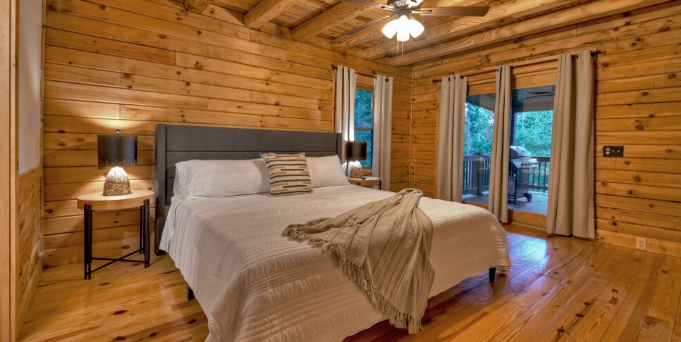 Blue Ridge Cabin - Blueberry Hill - Bedroom