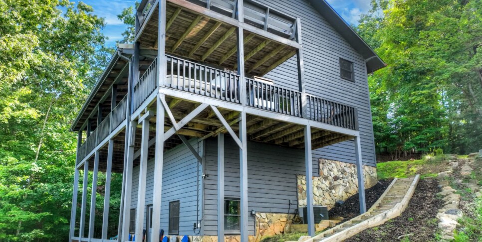 blue-ridge-cabin-rentals-eagles-view-ridge-exterior