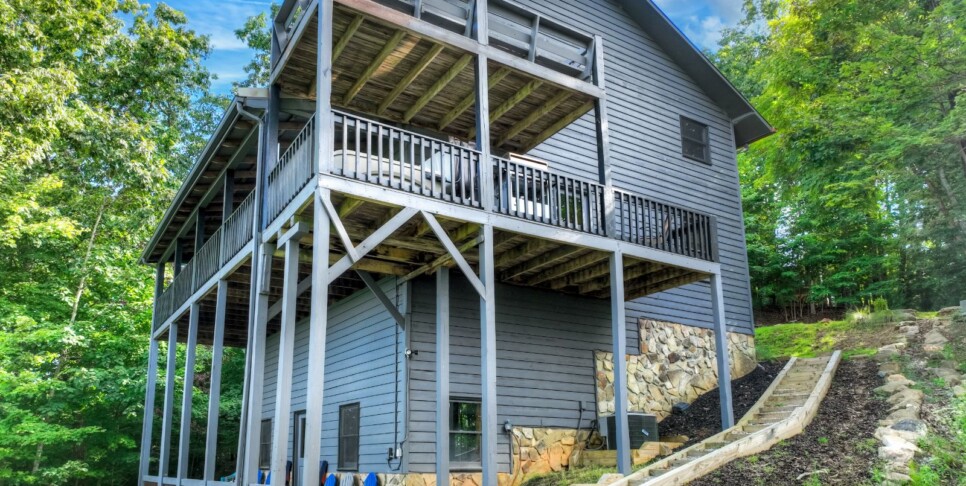 blue-ridge-cabin-rentals-eagles-view-ridge-exterior