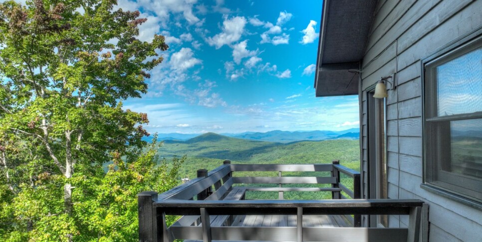 blue-ridge-cabin-rentals-eagles-view-ridge-exterior