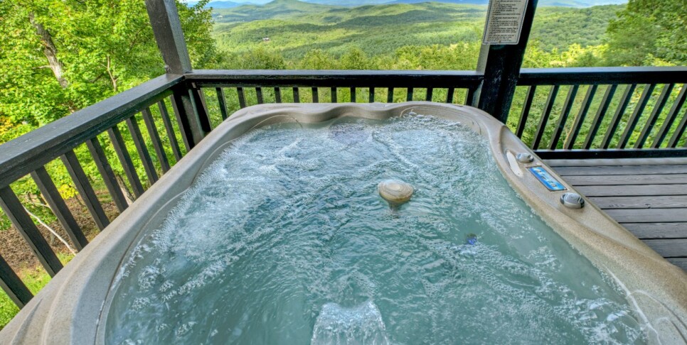 blue-ridge-cabin-rentals-eagles-view-ridge-exterior