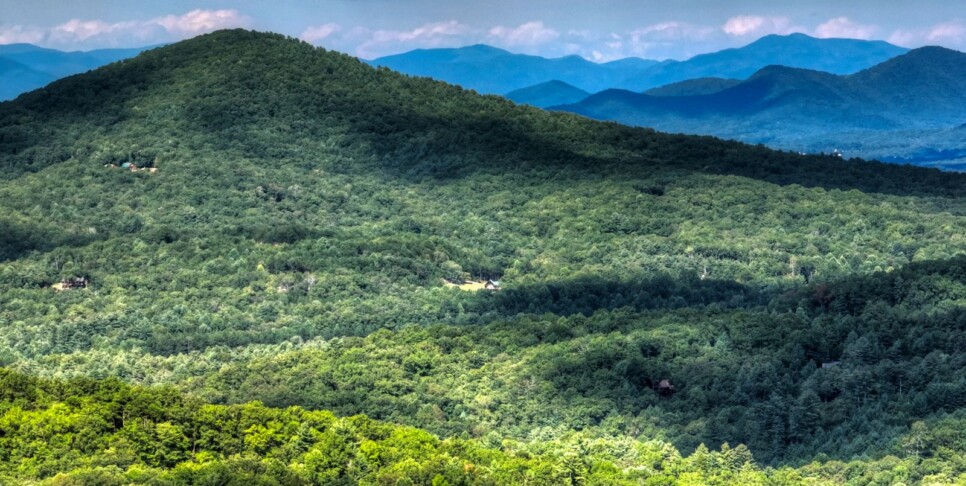 blue-ridge-cabin-rentals-eagles-view-ridge-exterior
