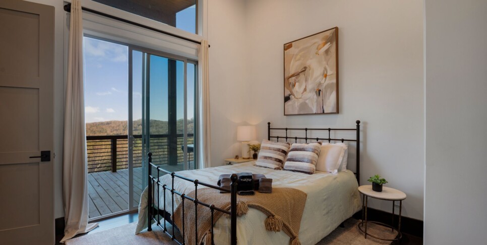 Blue Ridge - Quiet Time - Bedroom