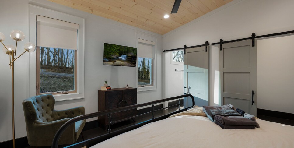 Blue Ridge - Quiet Time - Bedroom