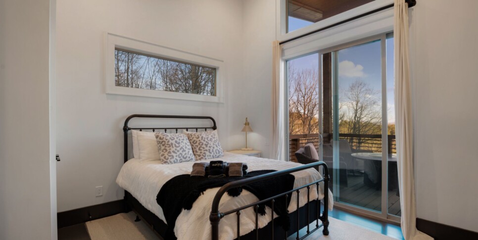 Blue Ridge - Quiet Time - Bedroom