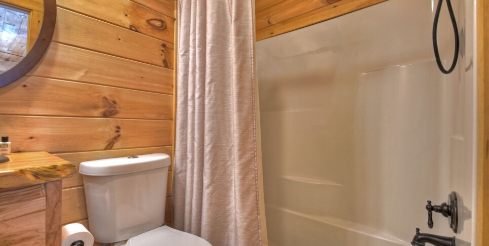 Blue Ridge - Carters Cozy Cabin - Bathroom