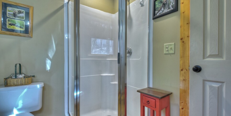 Ellijay - Cabin Rental - Harleys River Retreat - Bathroom