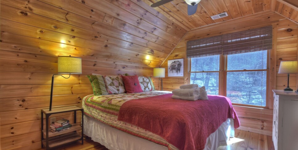 Ellijay - Cabin Rental - Harleys River Retreat - Bedroom