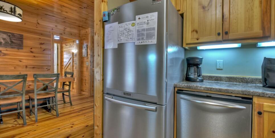 Ellijay - Cabin Rental - Harleys River Retreat - Kitchen