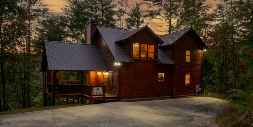 Ellijay Ga Cabin - Peaceful River Hideaway - Exterior
