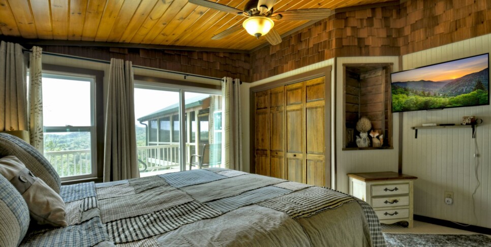 Blue Ridge - Fireside Bluff - Bedroom
