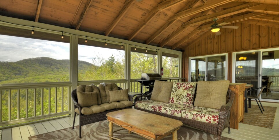 Blue Ridge - Fireside Bluff - Exterior