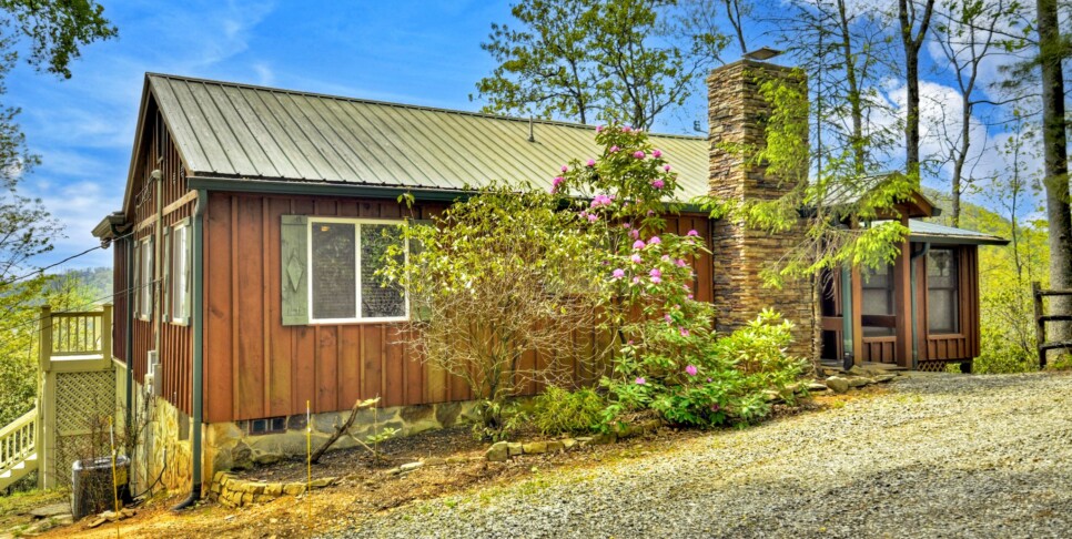 Blue Ridge - Fireside Bluff - Exterior