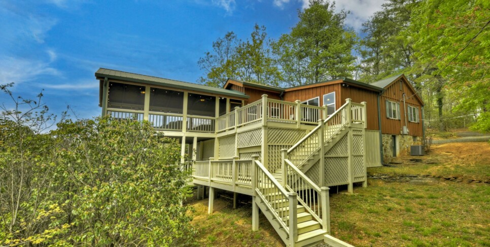 Blue Ridge - Fireside Bluff - Exterior