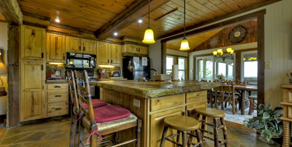 Blue Ridge - Fireside Bluff - Kitchen
