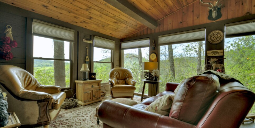 Blue Ridge - Fireside Bluff - Living Room