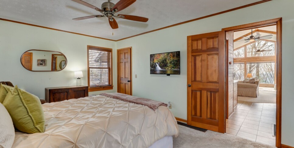 Jasper Cabin Rental - Starcross Summit- Bedroom