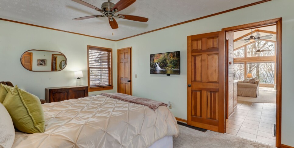 Jasper Cabin Rental - Starcross Summit- Bedroom