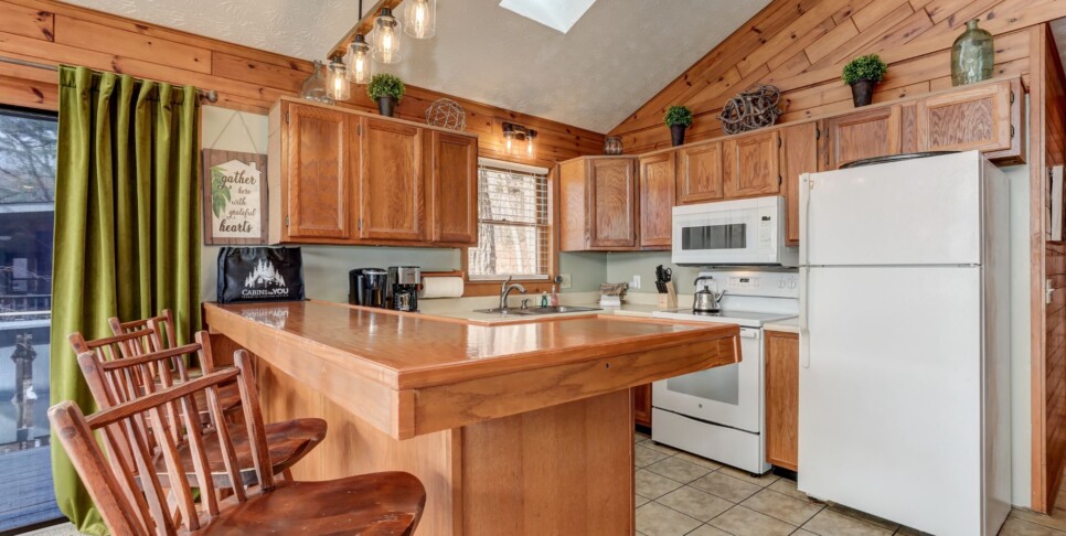 Jasper Cabin Rental - Starcross Summit- Kitchen