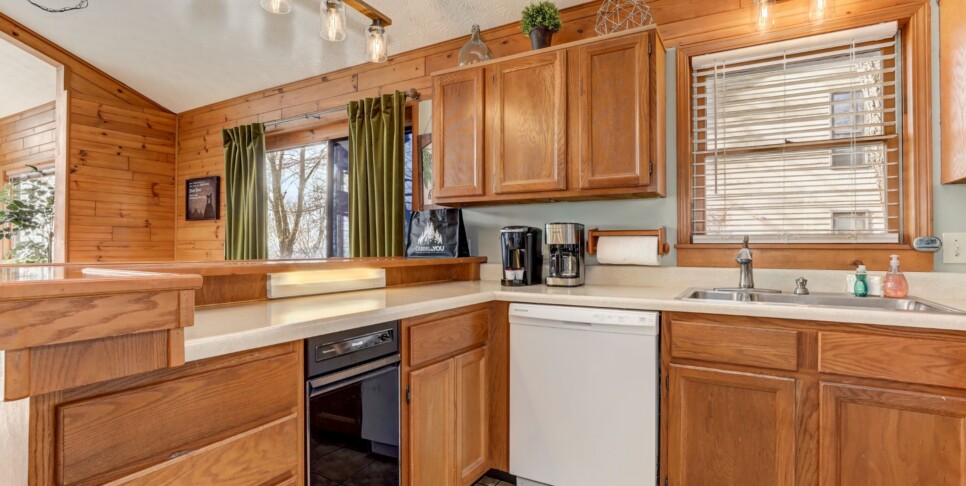 Jasper Cabin Rental - Starcross Summit- Kitchen