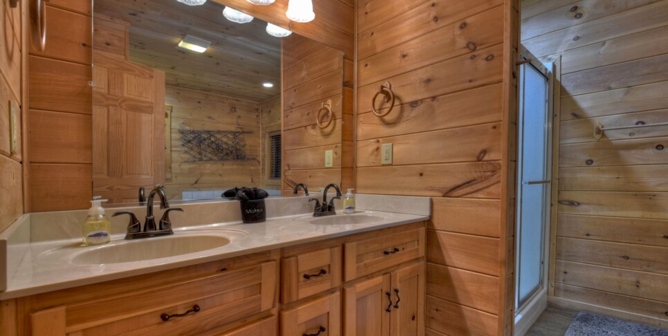 Blue Ridge - Blue Ridge Bliss - Bathroom