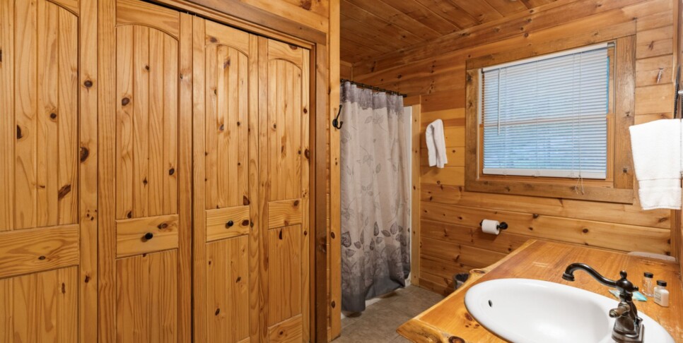 Blue Ridge - Sunset Pointe - Bathroom