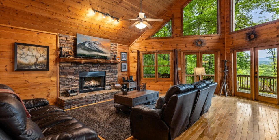 Blue Ridge - Sunset Pointe - Living Room