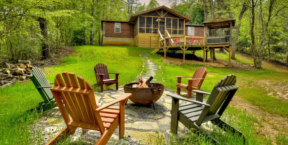 Blue Ridge Cabin - Bear Naked Hideaway - Exterior