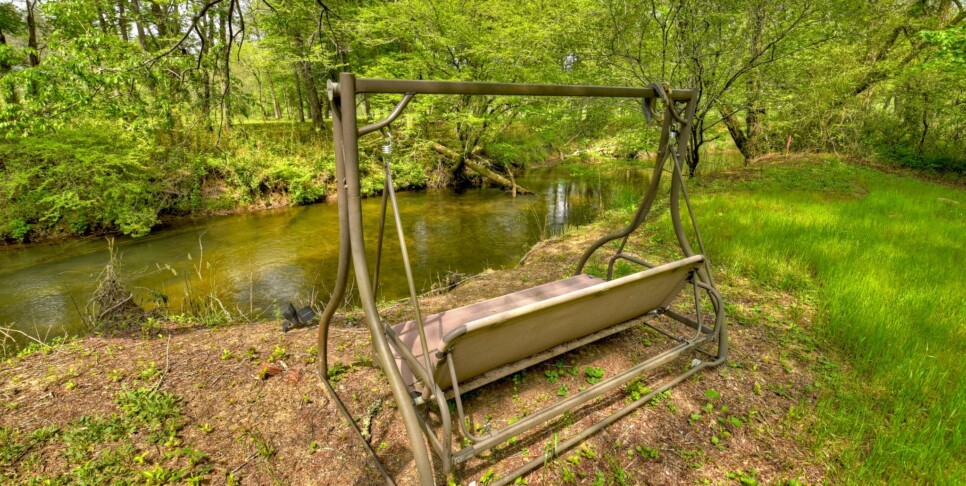 Blue Ridge Cabin - Bear Naked Hideaway - Exterior
